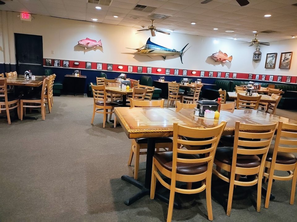 Hudson Bay Seafood dining room with casual seating.